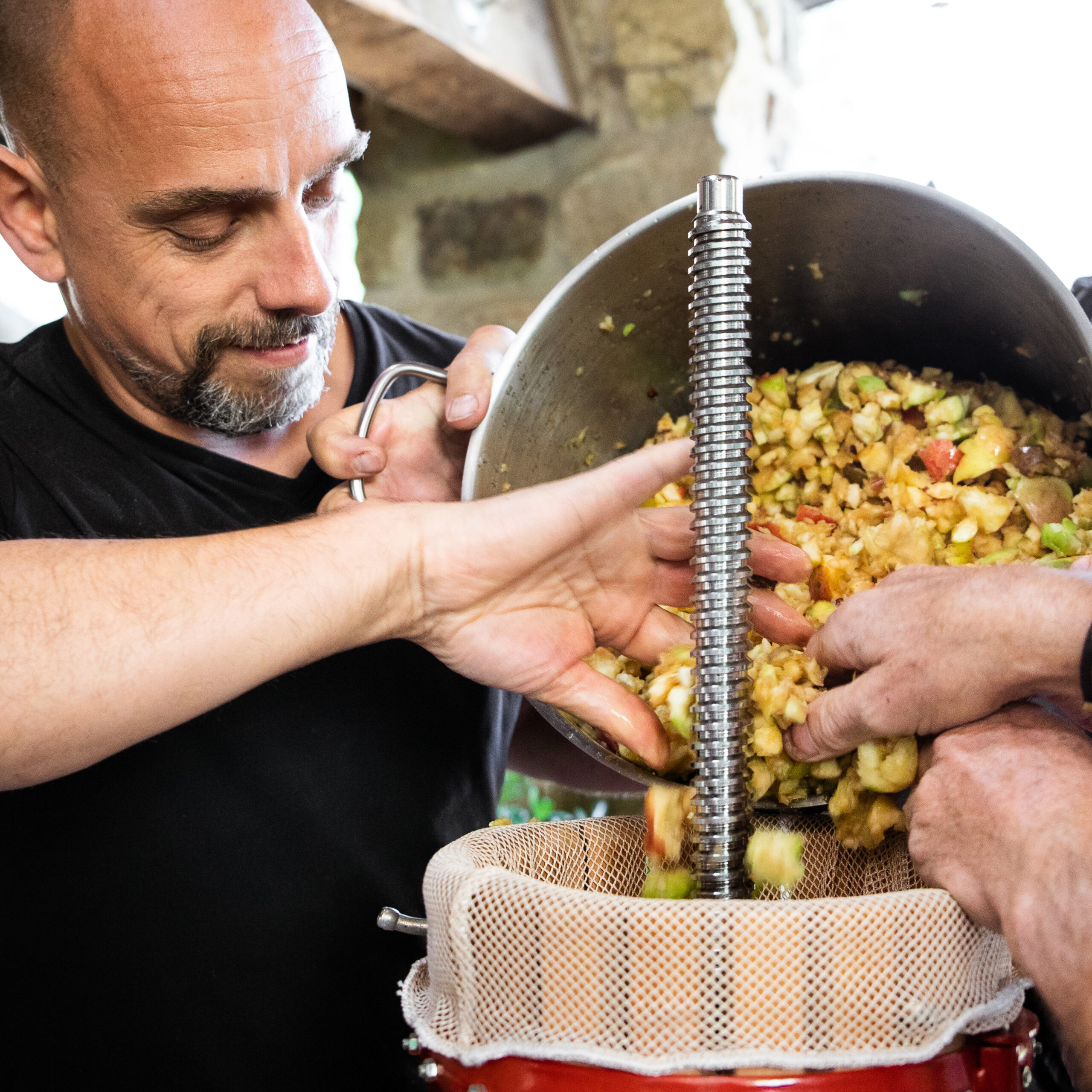 Christian Weij maakt appelcider